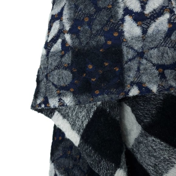 Anthropologie Buffalo Plaid Reversible Poncho - Picture 4 of 7